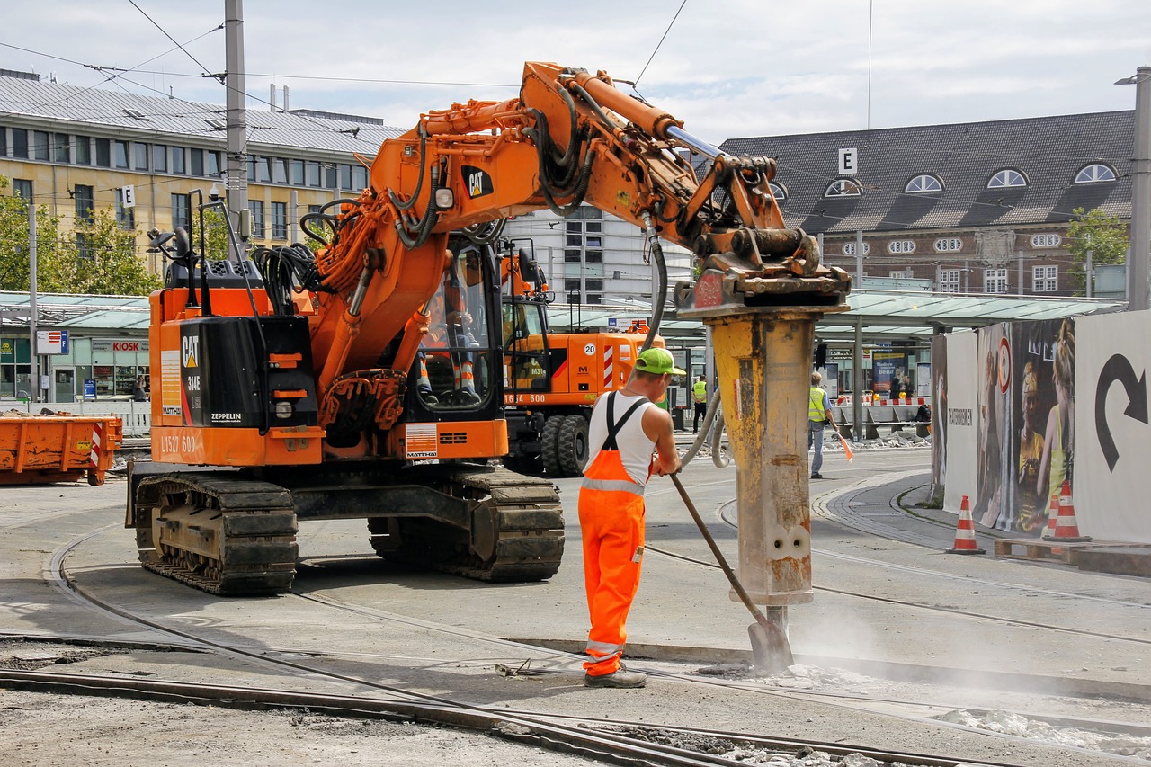 construction site, construction worker, tram-2630480.jpg